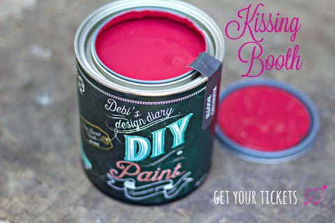 DIY Paint - Kissing Booth